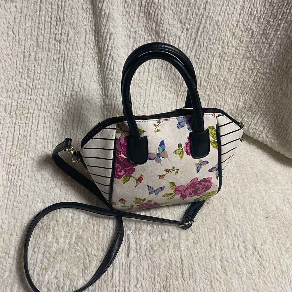 Betsey Johnson floral roses & butterflies Satchel black &white striped - Picture 3 of 9